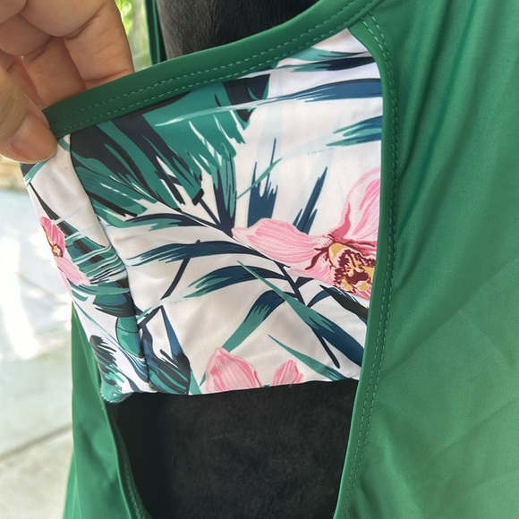 New Daci woman’s bathing  suit top - Picture 5 of 11